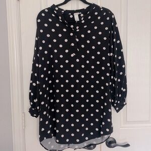 This is an H&M size small polka dot dress.